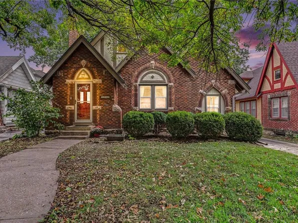 6701 Oak St, Kansas City, MO 64113