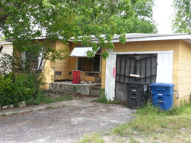 1st image of 407 Carmel Ave