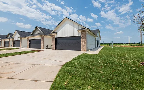 2157 N Reece Rd Photo 1