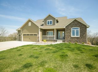 1770 Maple Ct, Winterset, IA 50273