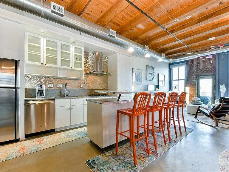 35 Channel Center St #206 — Photo 1