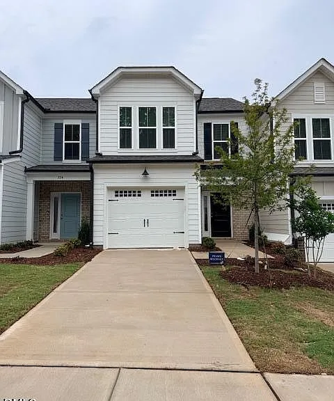 222 Broomside Ave — Photo 1