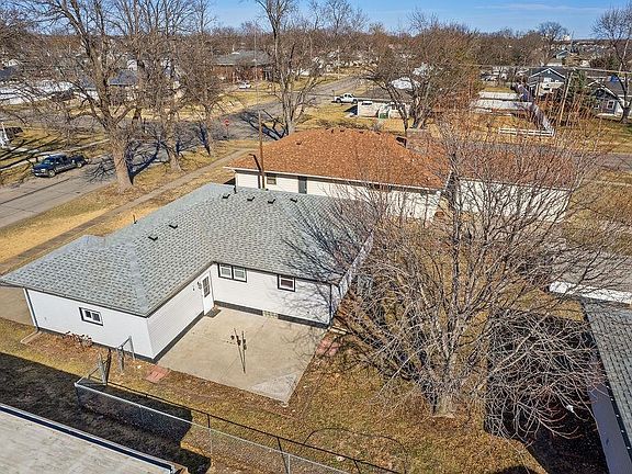 2nd image of 1209 5th St