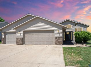 1025 Angel Ln, Canton, SD 57013