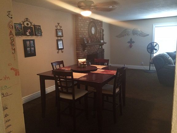 Dinning room with fireplace