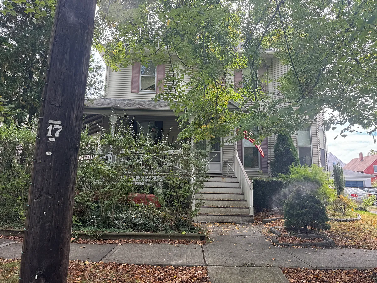 Building Photo - 118 Franklin St #1