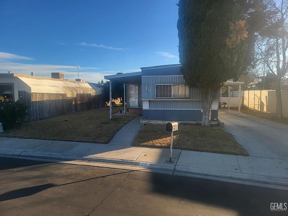 2nd image of 3601 S Chester Ave Space 19