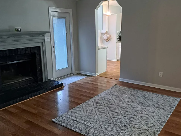 5217 Hickory Grove Cir — Photo 6