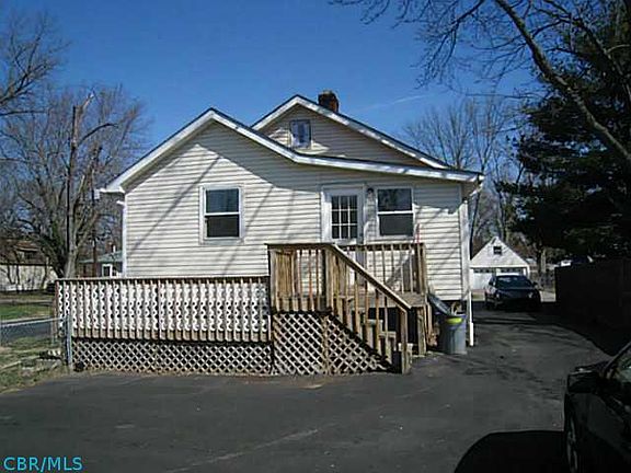 2nd image of 3695 Etna St