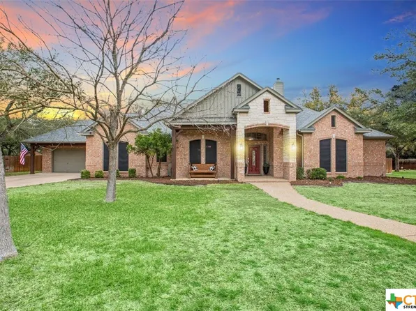 37 Branding Iron Dr, Morgans Pt Resort, TX 76513