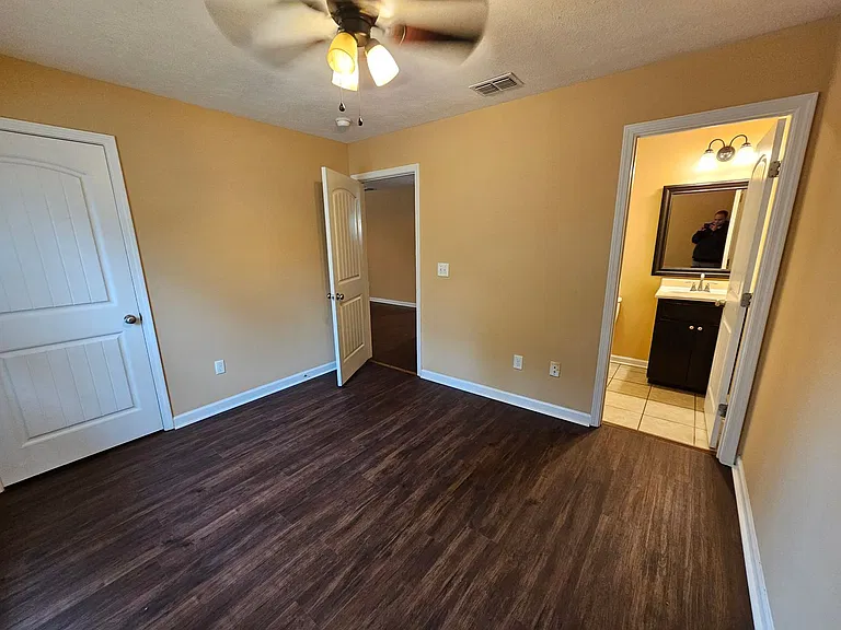 504 Wheeler St — Photo 6