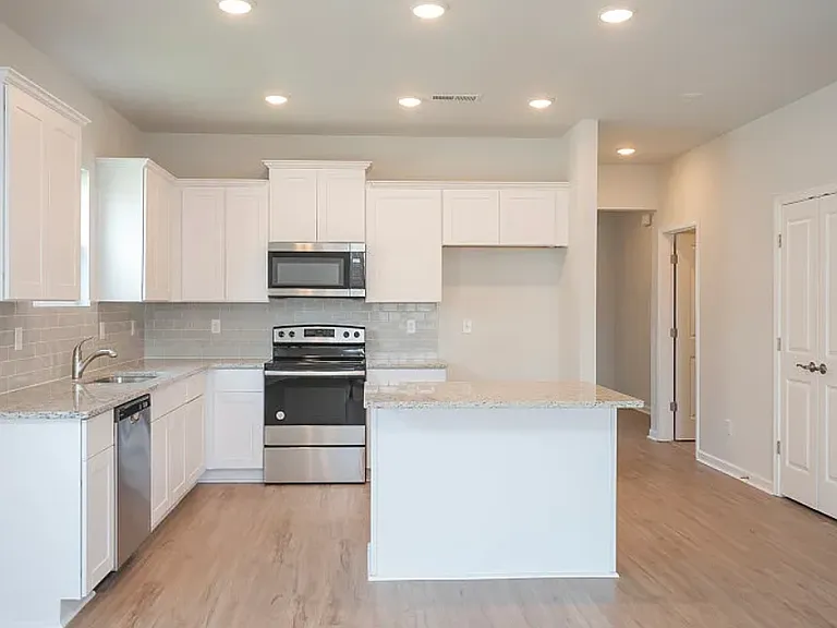 3707 Clementine Ln — Photo 6