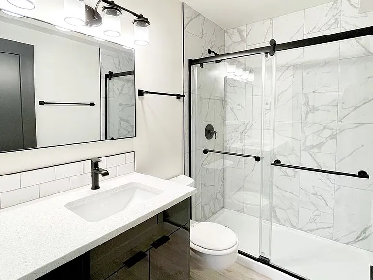 358 S Coeur D Alene St — Photo 37
