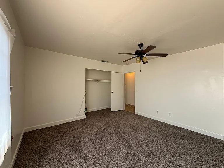 424 Oakmont Dr — Photo 36