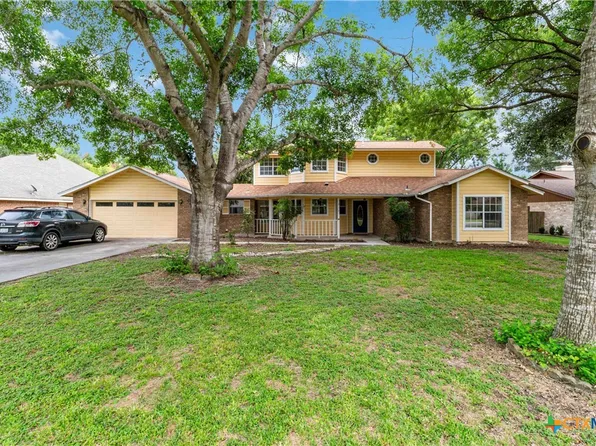 217 Red Fox Run, Seguin, TX 78155