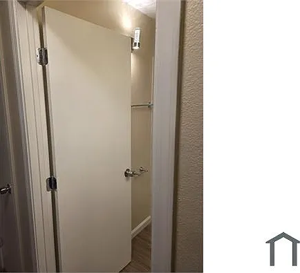 9716 Mountain Blvd #1 — Photo 23