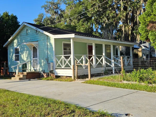 910 La Chere St, Beaufort, SC 29902