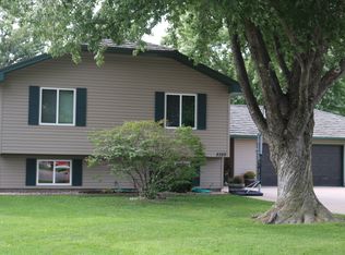 2320 Viking Ct, Grand Island, NE 68803