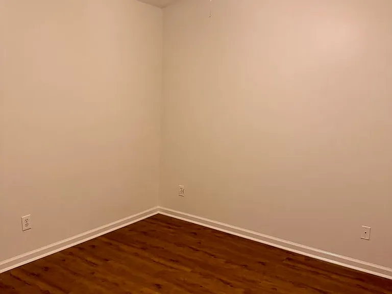 8617 Inverness Dr — Photo 2