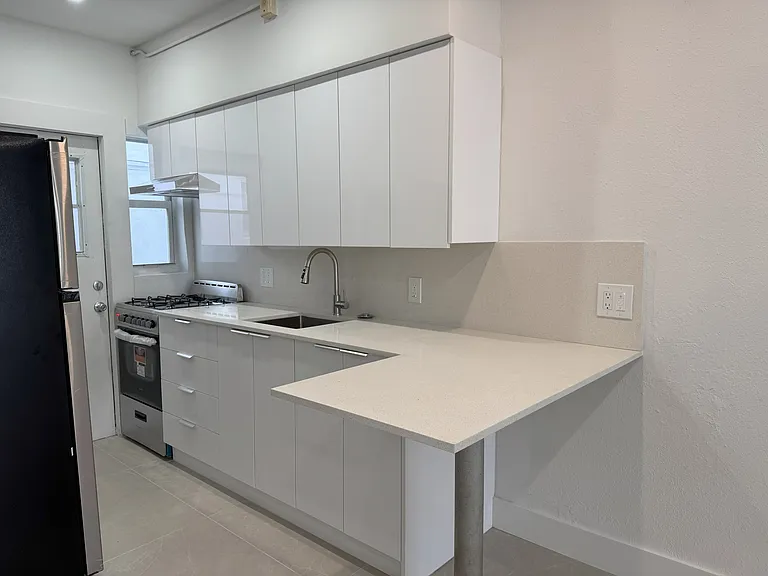 300 74th St #2 — Photo 9