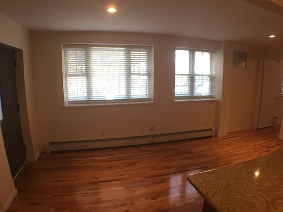 4th image of 614 Prospect Ave #2