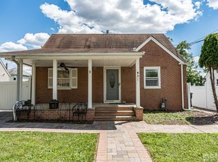 9 N Smith St, Avenel, NJ 07001