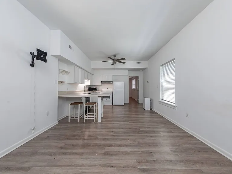 310M Patriot Ln — Photo 3