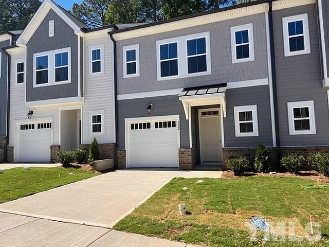 802 Star Ridge Dr — Photo 2