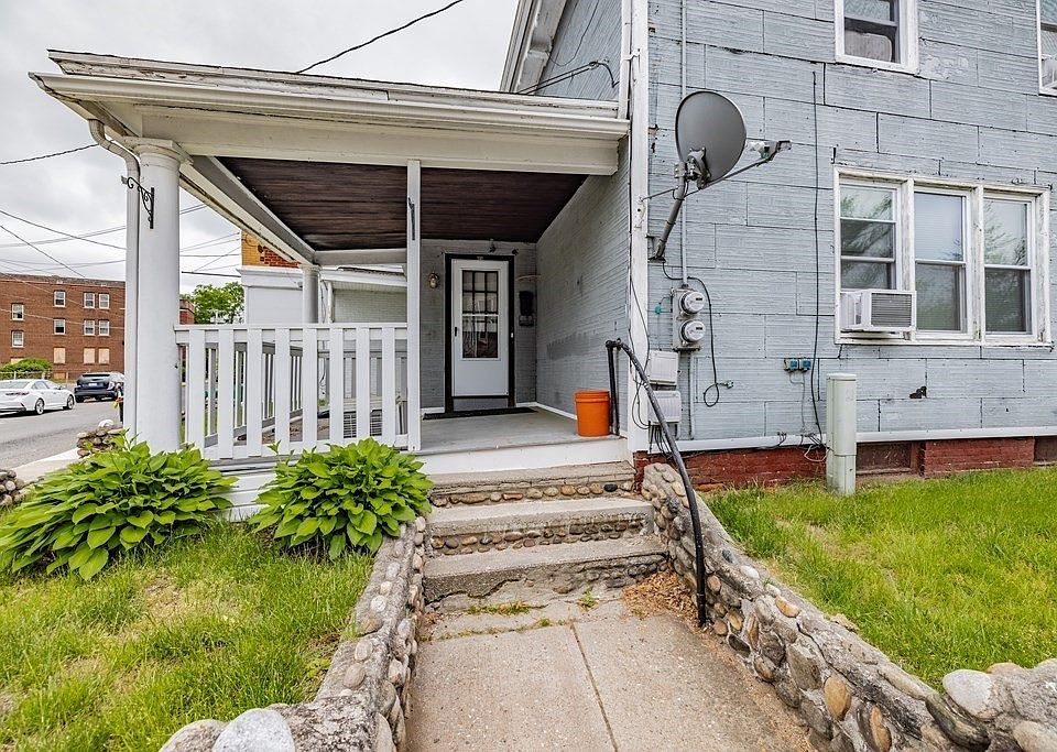 8 Maple St, Chicopee, MA 01020 Zillow