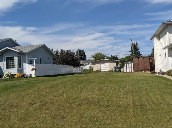 4414 48th St, Vegreville, AB T9C 1A9