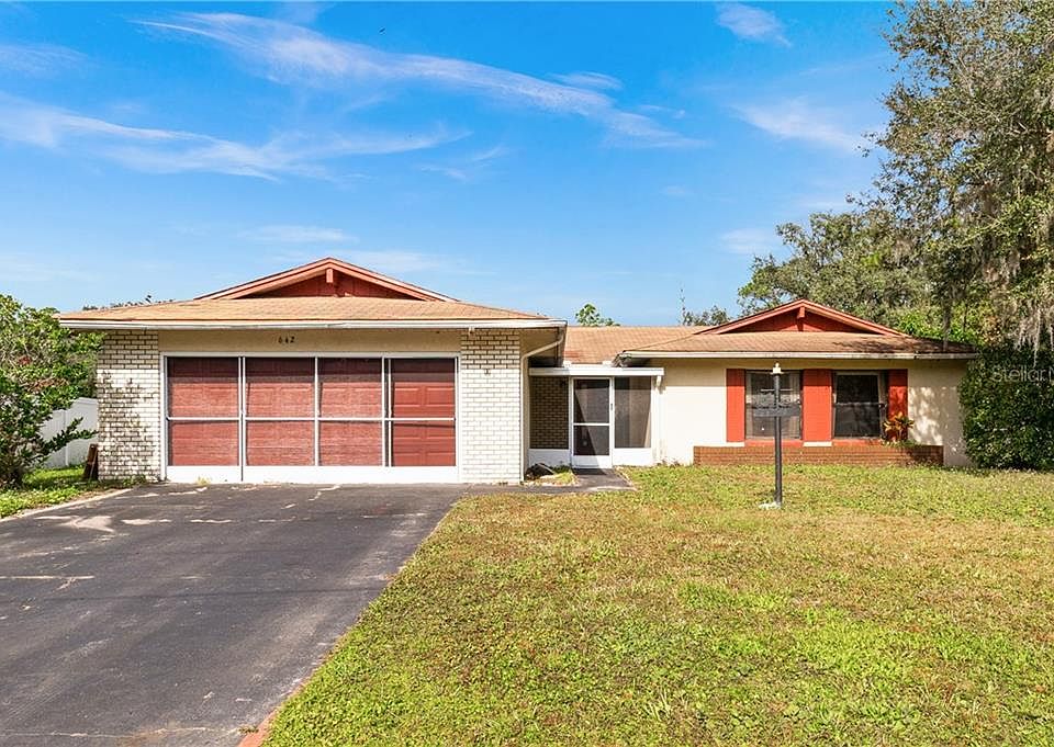 1st image of 642 Floridian Dr