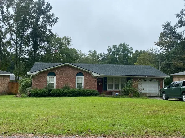 206 Birch Ln, Summerville, SC 29485