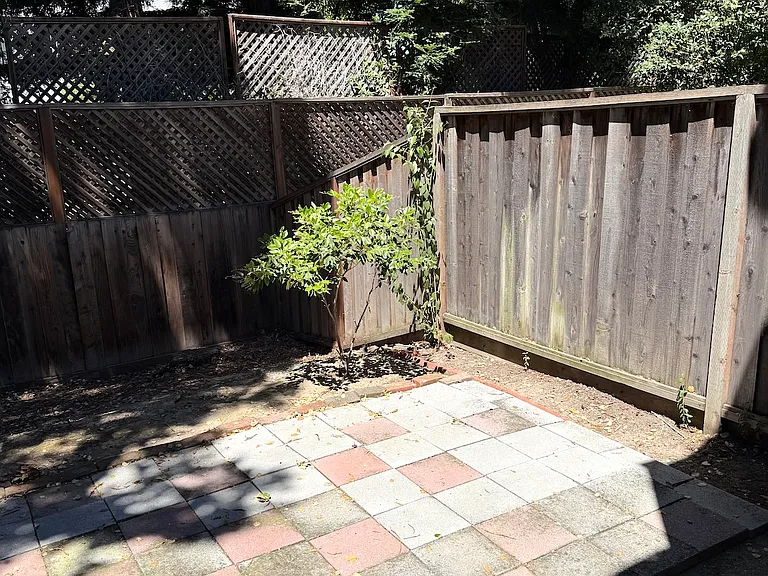1654 San Luis Rd — Photo 18