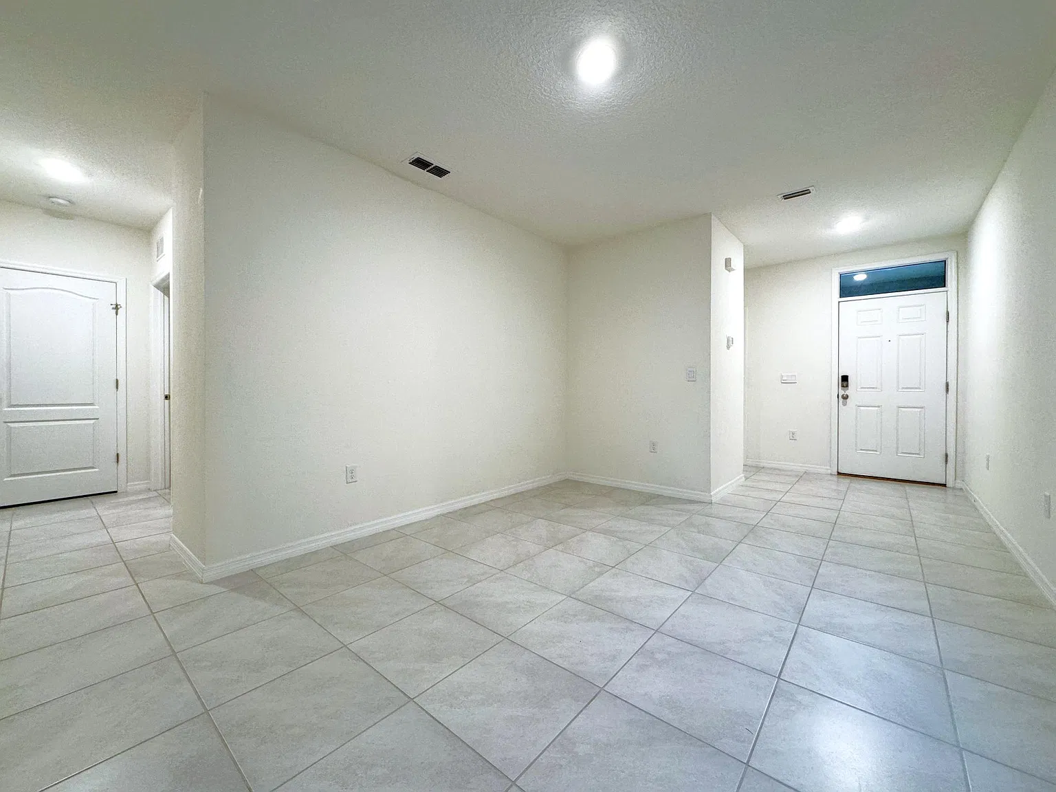 3 bed, 1516 sqft, $2,000 — Photo 3