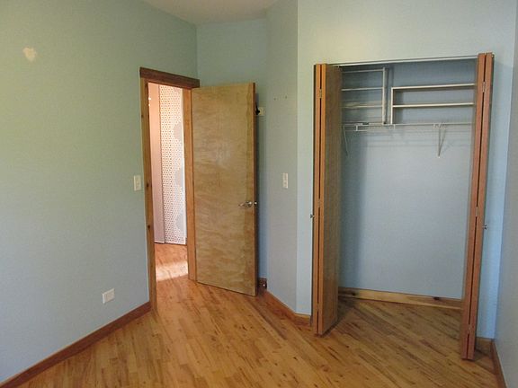 2nd image of 5130 S Kimbark Ave Unit 2W