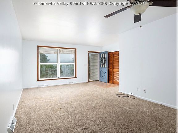 5th image of 1831 White Oak Dr