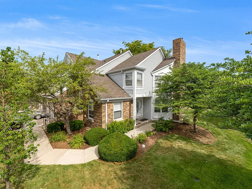 98 Willow Pkwy #98