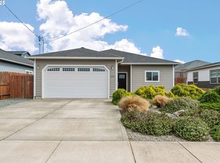 1065 Crocker St, Coos Bay, OR 97420