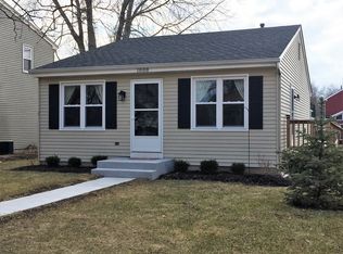 1008 Britta Ln, Geneva, IL 60134