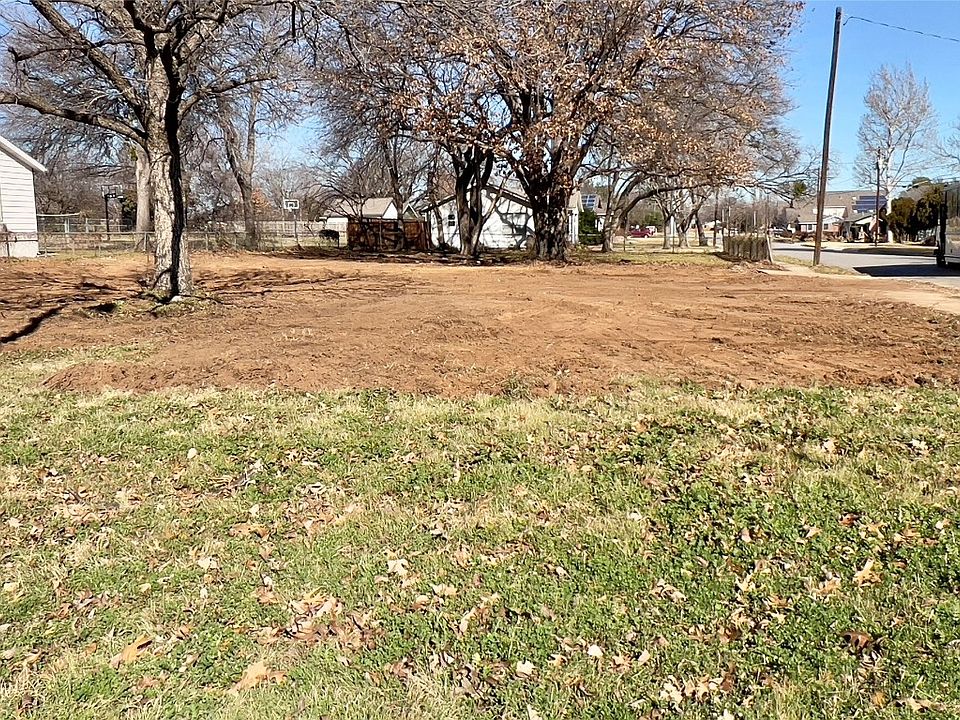 1st image of 507 N Lucas Dr