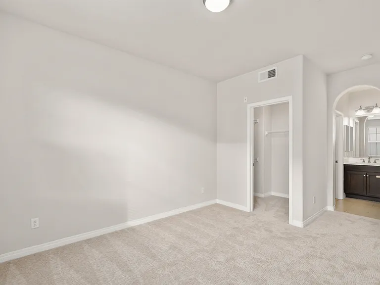 Costa Pointe Luxury 3-4 Bedroom Townhomes — Photo 18