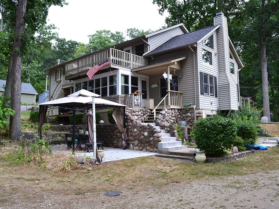 AWESOME HOME ON CLEAR LAKE