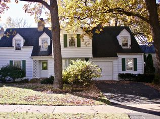 894 Pine St, Winnetka, IL 60093