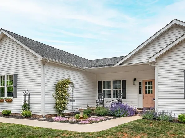 386 Hartless Rd, Amherst, VA 24521