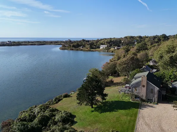 10 S Endicott Pl, Montauk, NY 11954