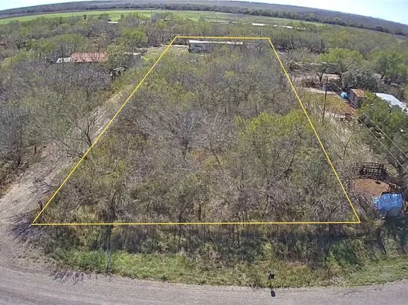 4901 Amber Rd, Robstown, TX 78380