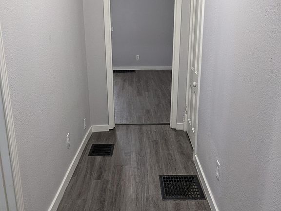 4th image of 520 Sandusky Ave #1