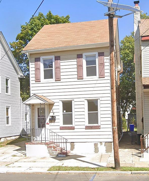 1st image of 38 Chestnut St