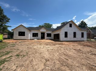 61 Edgewood Dr, Montgomery, TX 77356