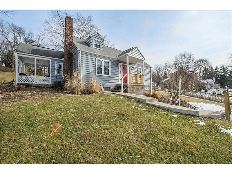 205 Drake Rd photo 1